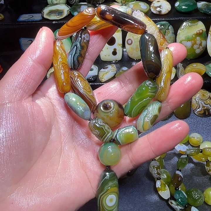 玛瑙/玉髓未镶嵌珠宝奇石