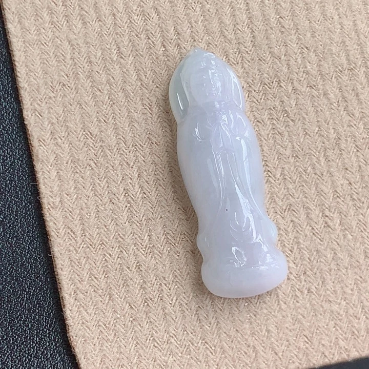 翡翠未镶嵌颈饰挂件