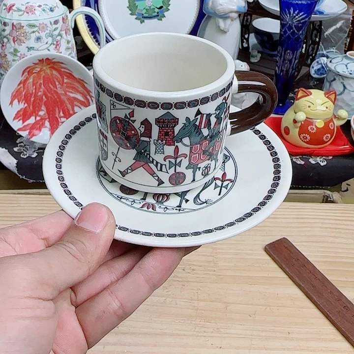 瓷片有冰裂纹，介意慎拍啊啊啊