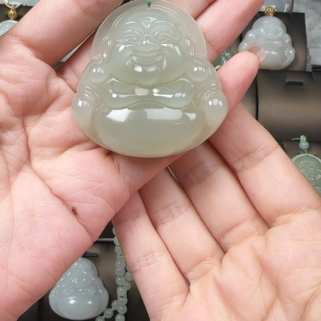 和田玉未镶嵌吊坠(赠链)