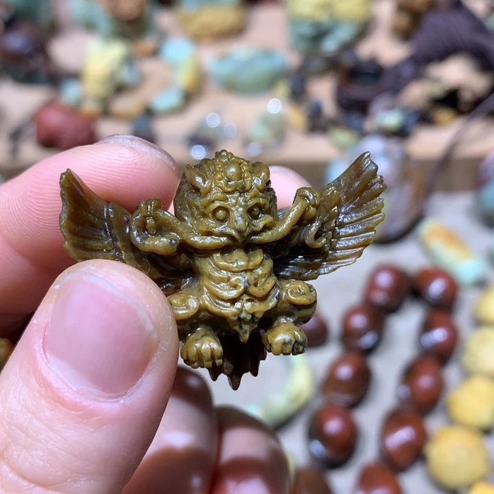 未镶嵌岫岩河磨玉（透闪石质玉）把件愿***铺