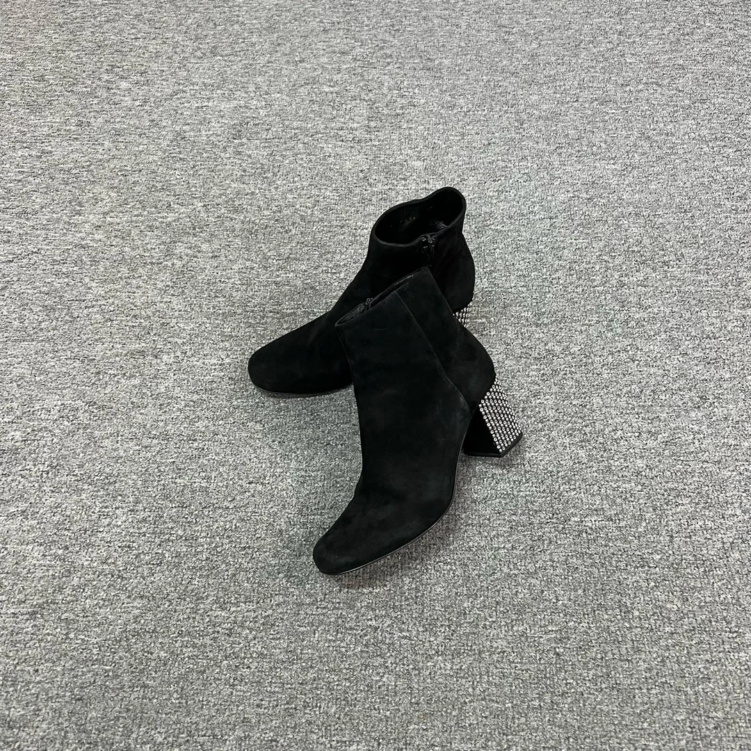 99新 AMIPARIS ysl 麂皮钻跟靴子35.5码