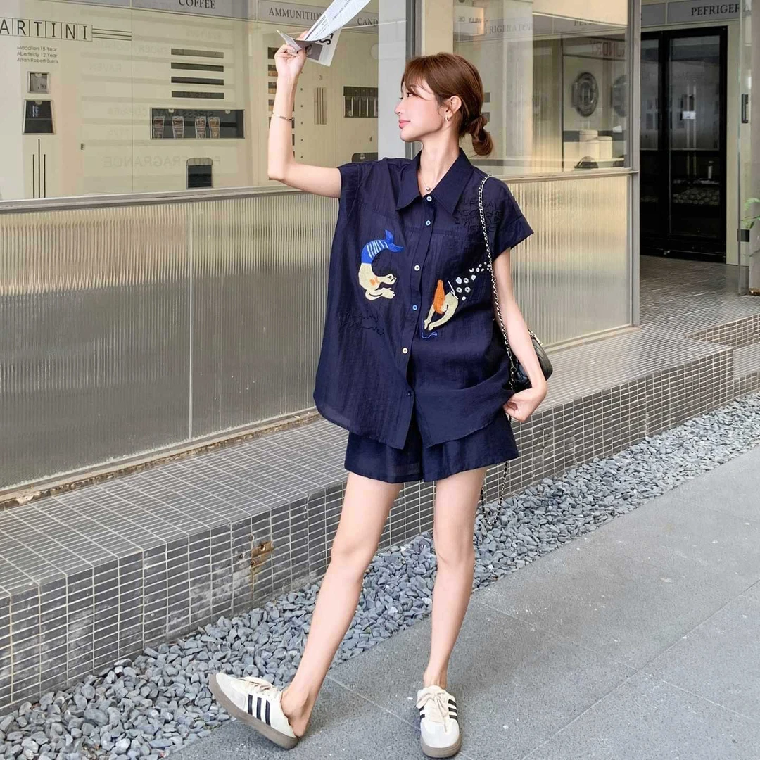 藏蓝色减龄刺绣轻薄短袖衬衫套装女夏季新款小个子短裤两件套