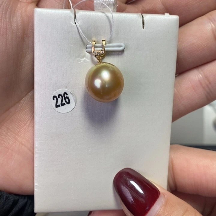 海水珍珠吊坠(不含链)18K金镶嵌