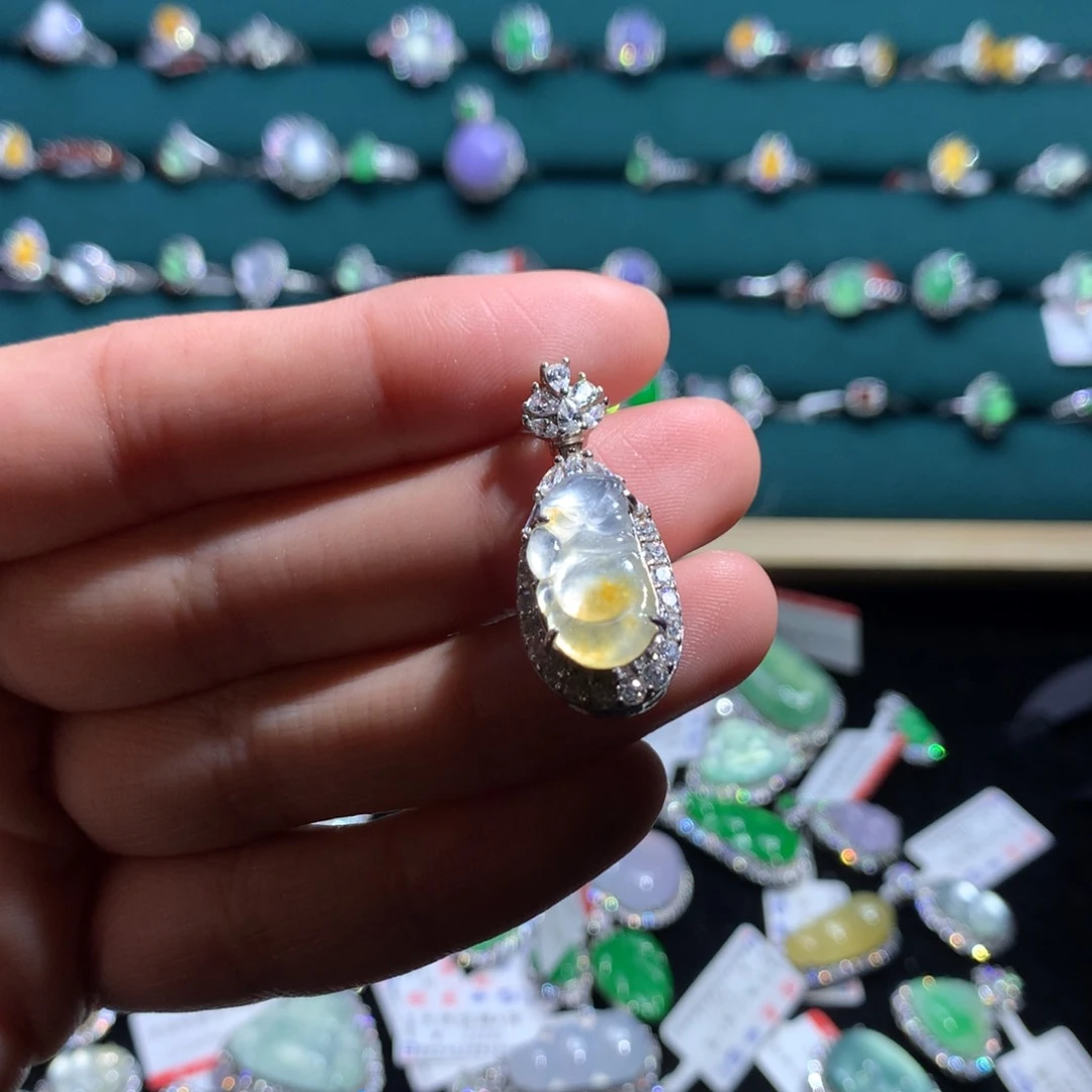 翡翠颈饰银S925镶嵌天然翡翠