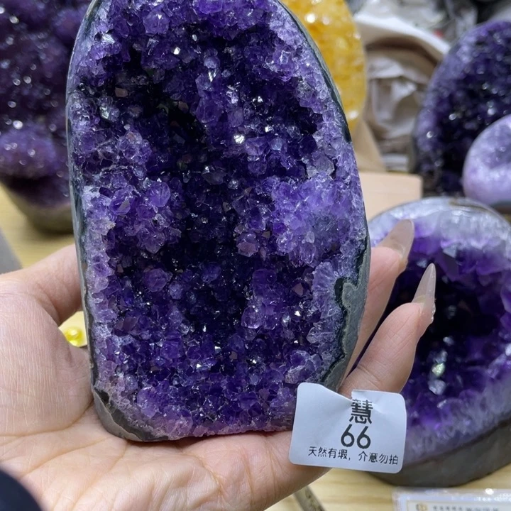未镶嵌水晶大型摆件（非配饰）