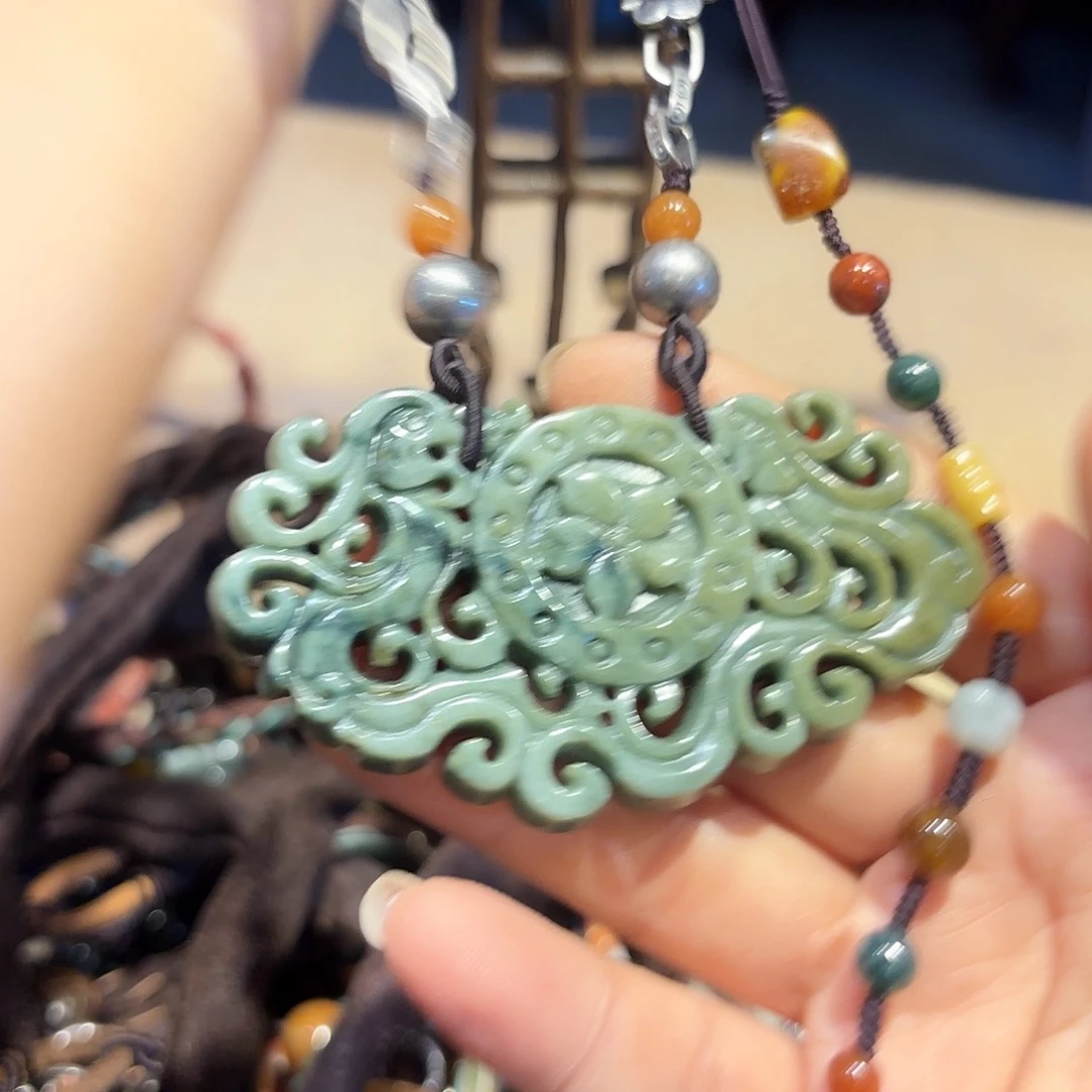 翡翠未镶嵌颈饰原创