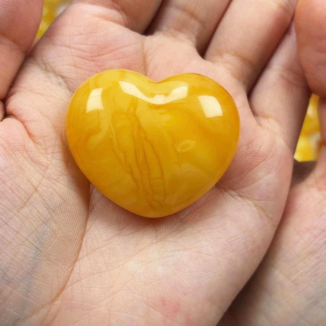 蜜蜡颈饰未镶嵌焦皮满蜡妖花爱心