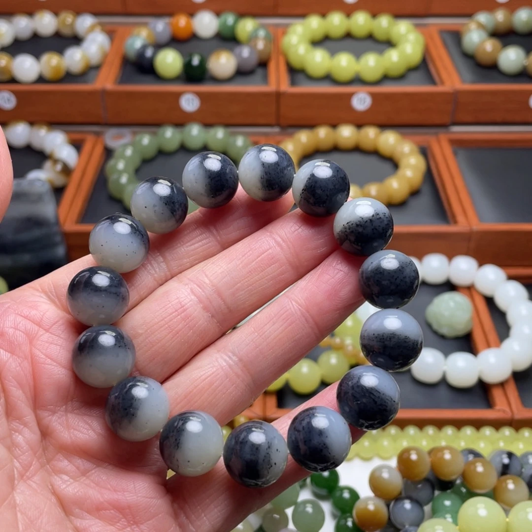 和田玉未镶嵌手串