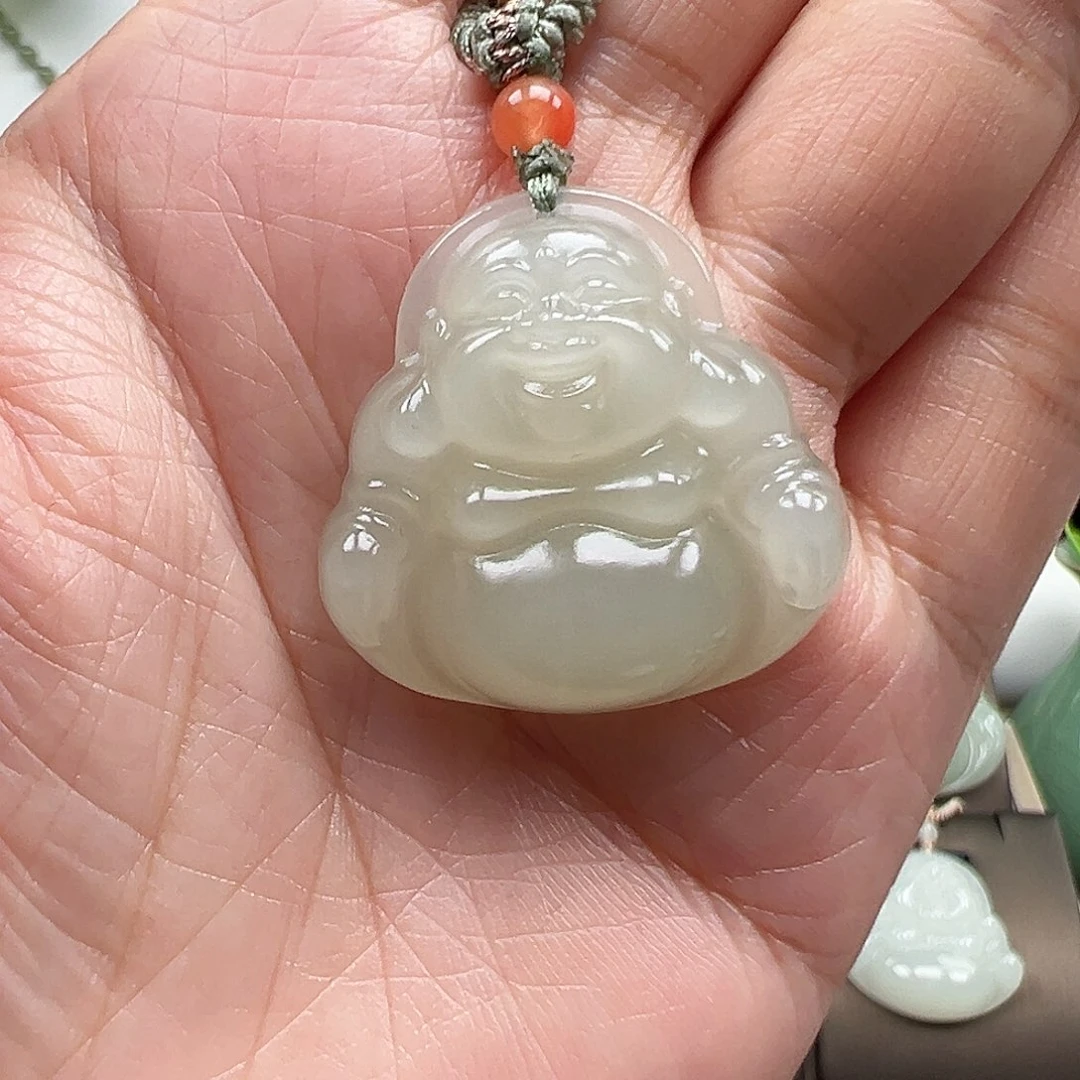 且***风颈饰未镶嵌和田玉
