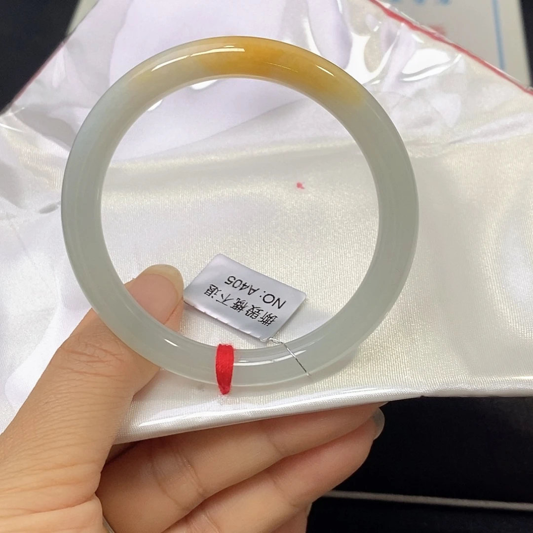 翡翠未镶嵌手镯（圆镯）53