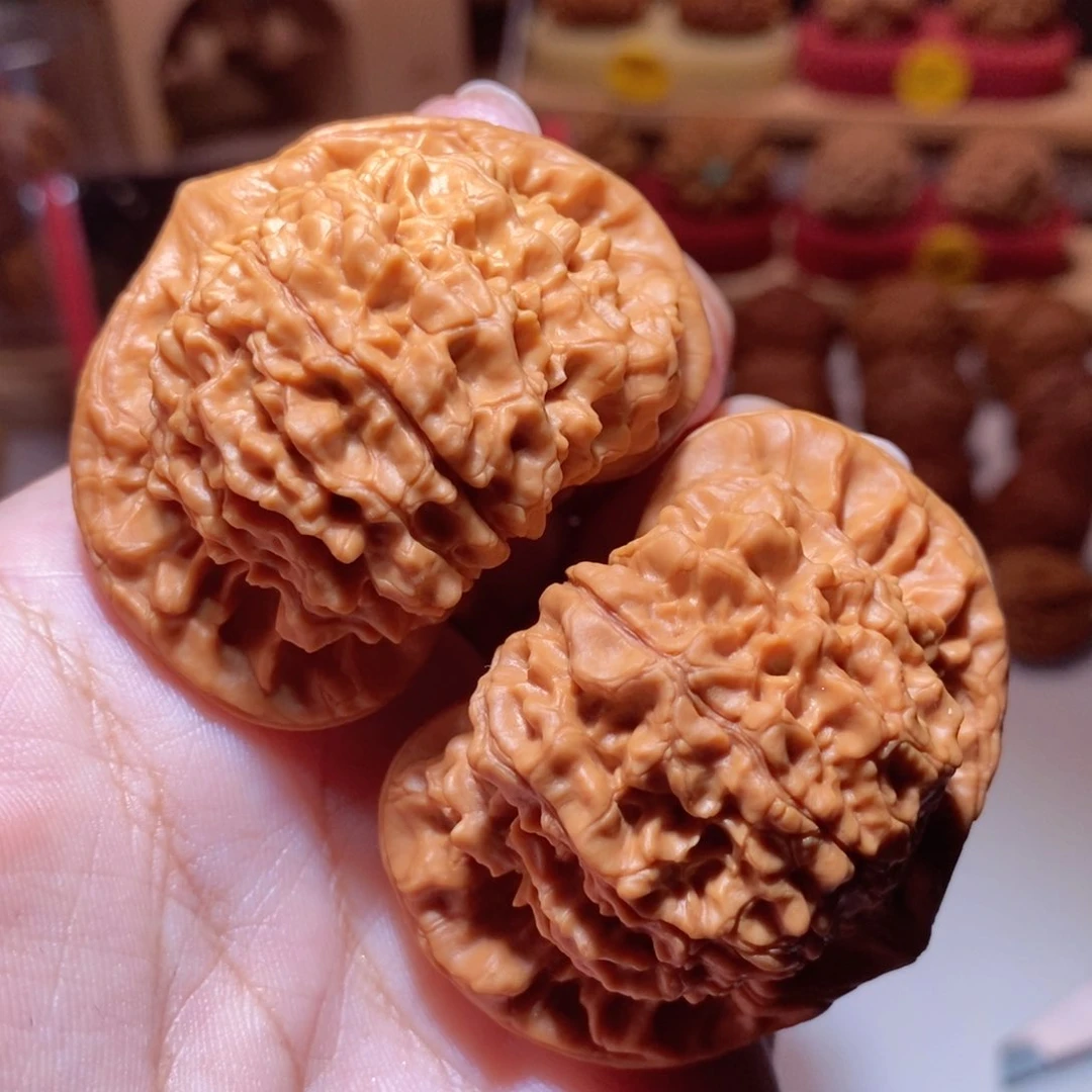 文玩核桃把件50尺官帽