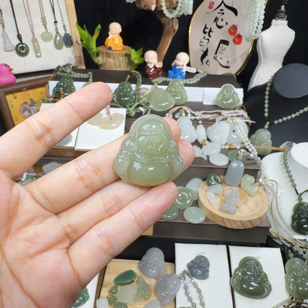 A****颈饰未镶嵌和田玉
