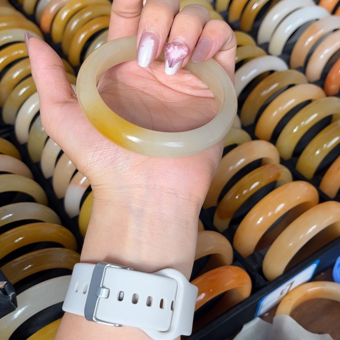 石英质玉（黄龙玉）未镶嵌手镯