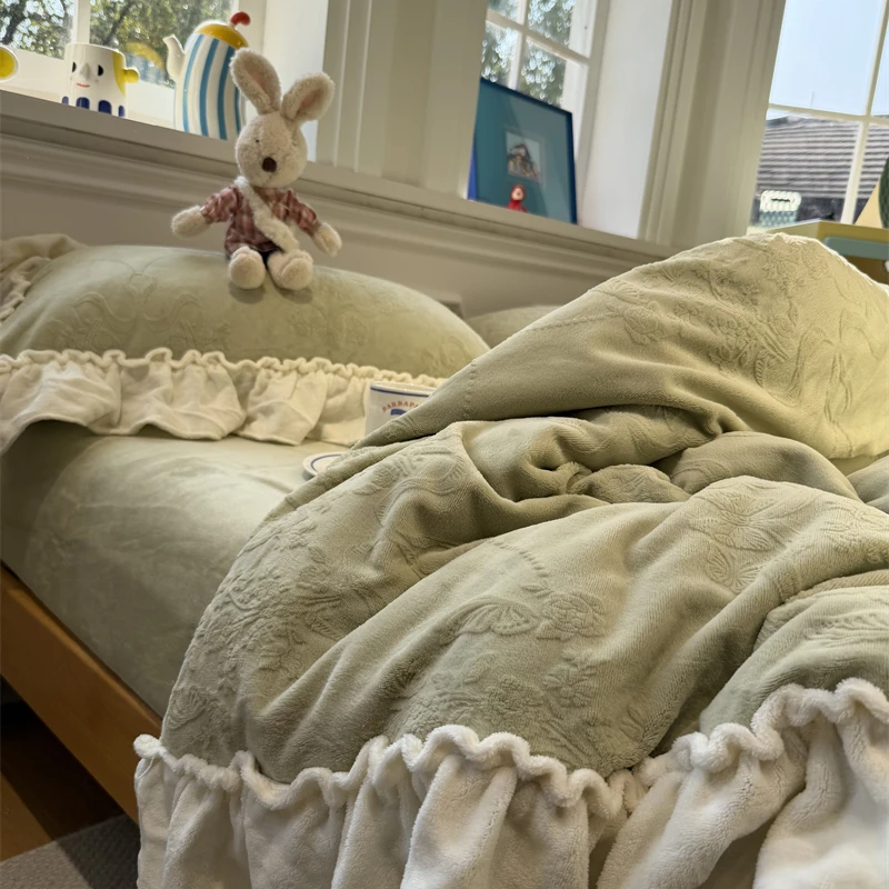 易安阁法式ins花边雕花绒花边碎花绿珊瑚绒四件套1.5m1.8米冬保暖