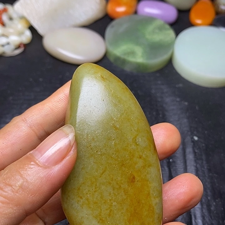 未镶嵌和田玉摆件