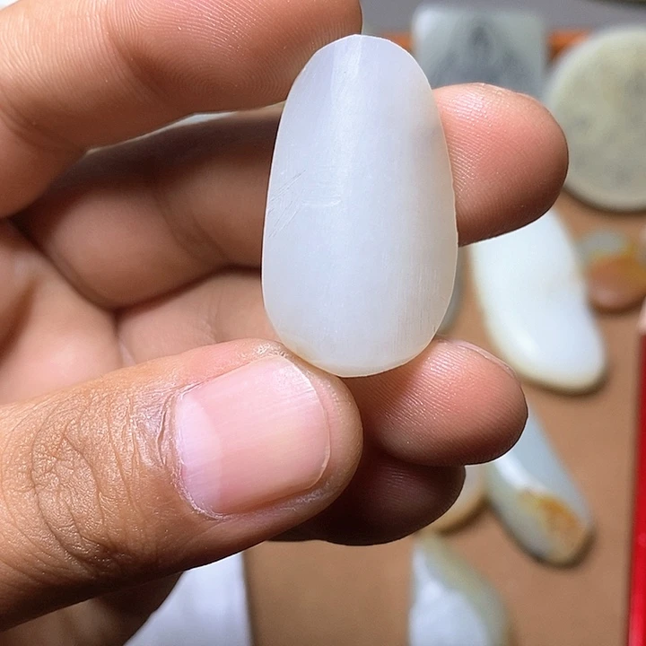 狼***腾挂件未镶嵌定制和田玉