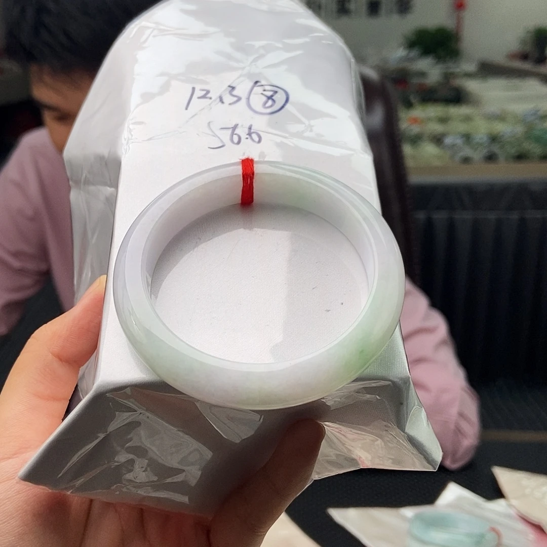 未镶嵌手镯翡翠拍一发一