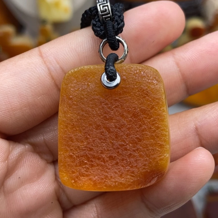 【闪购商品】琥珀颈饰未镶嵌