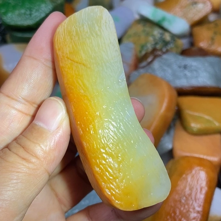 翡翠未镶嵌颈饰缅甸翡翠