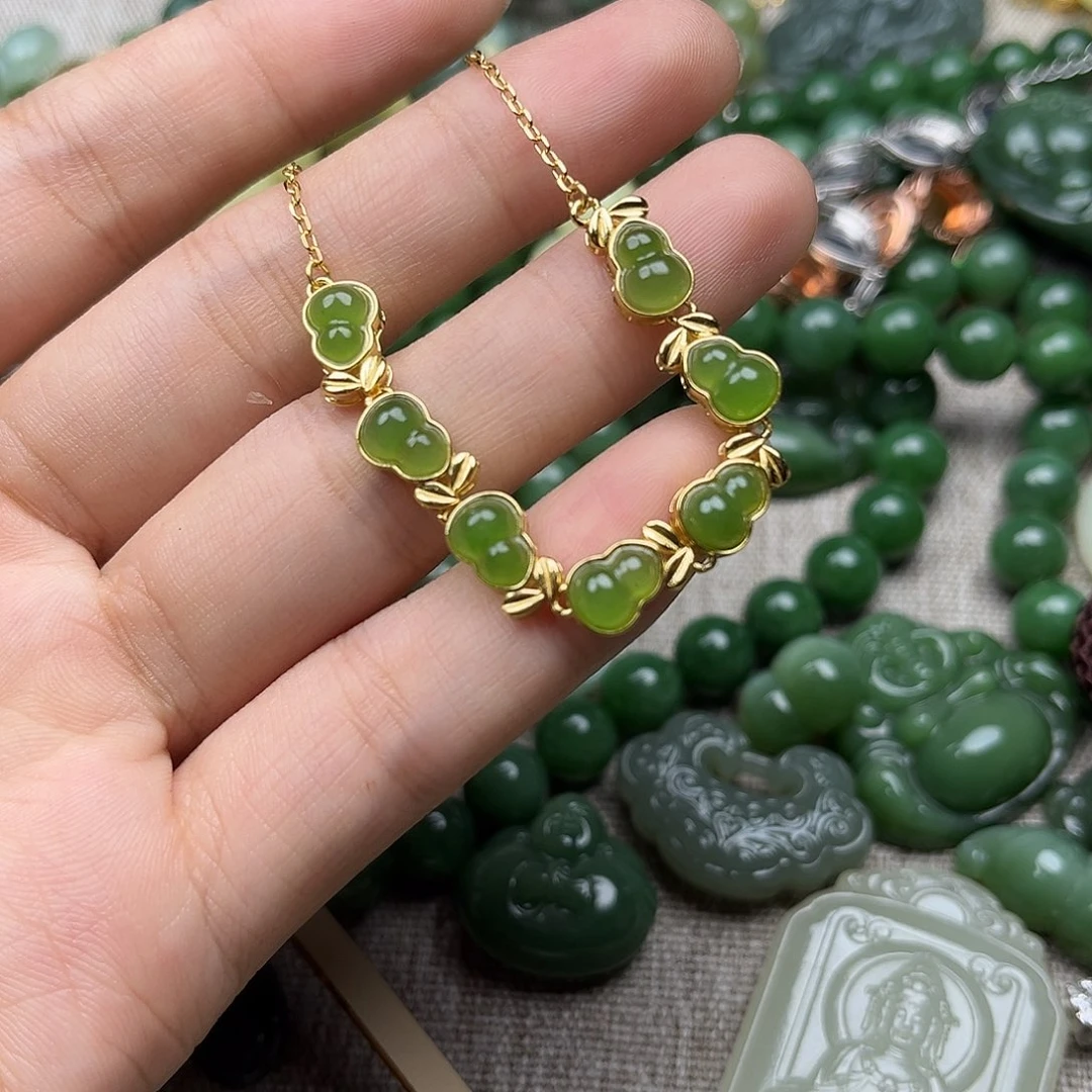 福***。和田玉（碧玉）银S925镶嵌手链