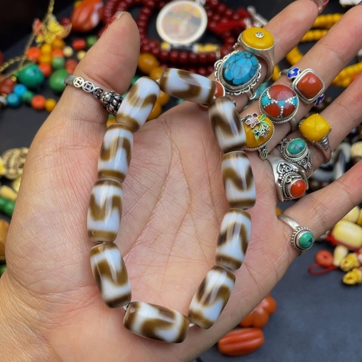 泥塑擦擦的吊坠和