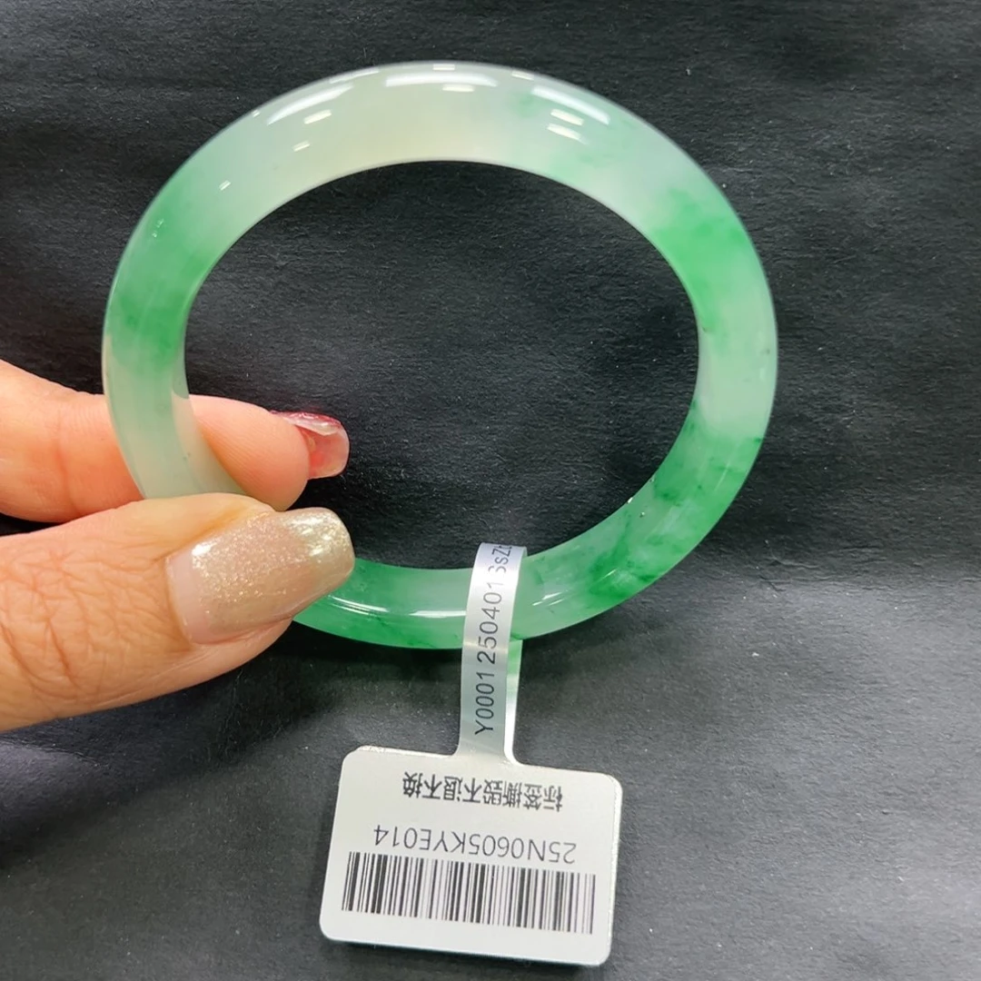 S***8石英质玉手镯未镶嵌➕燕子55