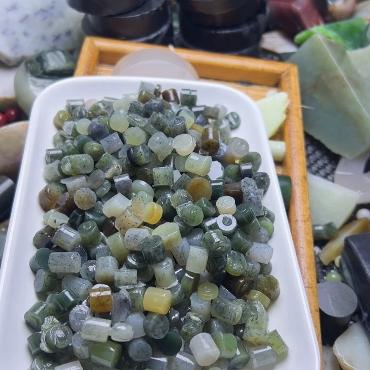 天***困和田玉（糖玉）未镶嵌珠宝半成品