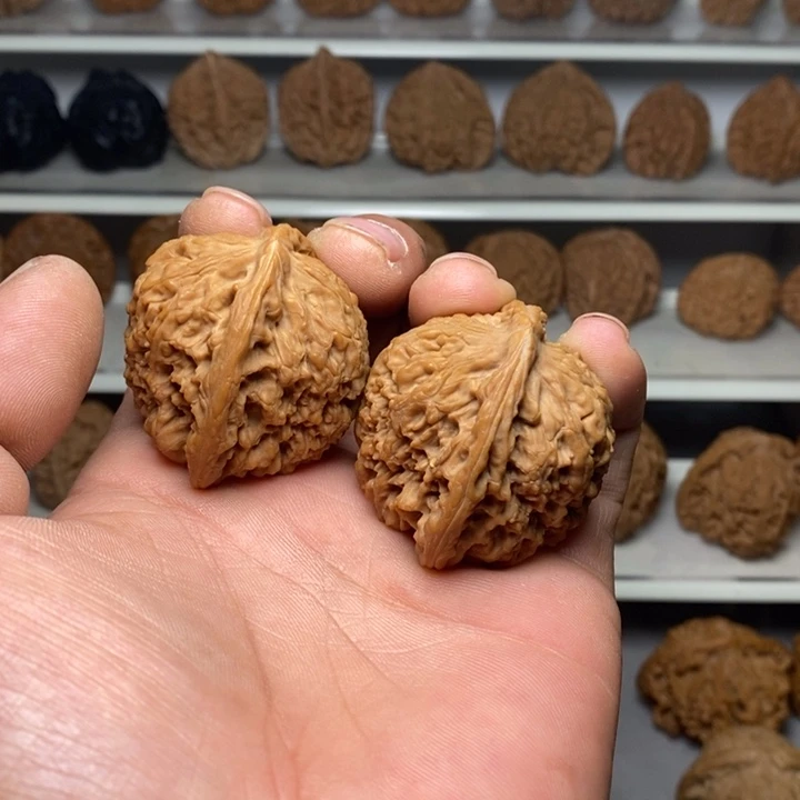 文玩核桃把件南疆石