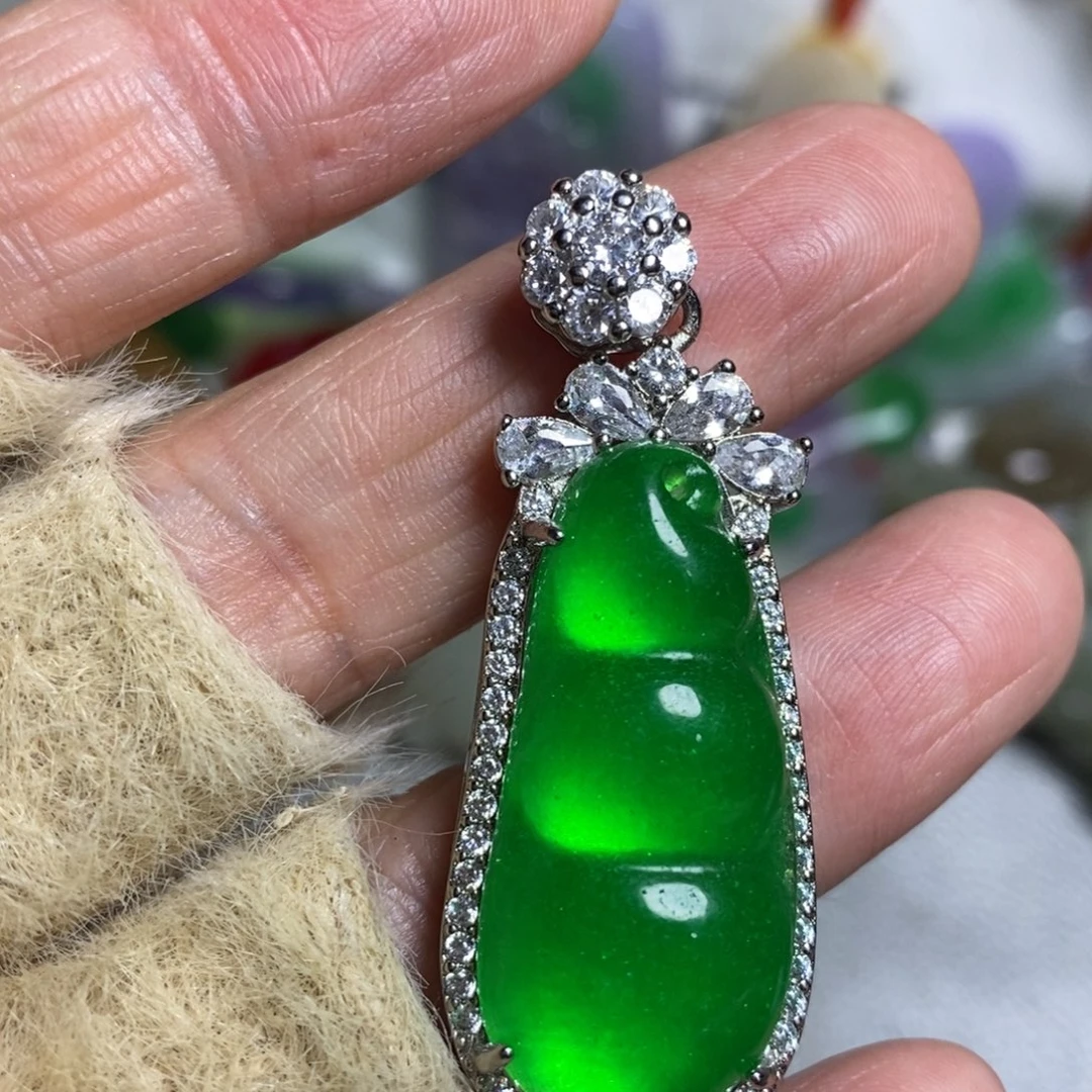 和田玉（糖玉）银S925镶嵌颈饰