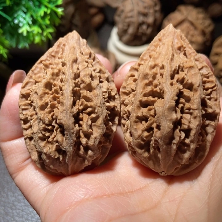 把件文玩核桃东北楸子小雪68