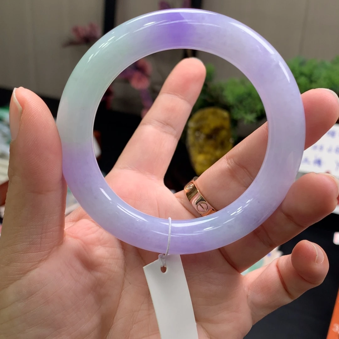 翡翠手镯未镶嵌33号，57圆条