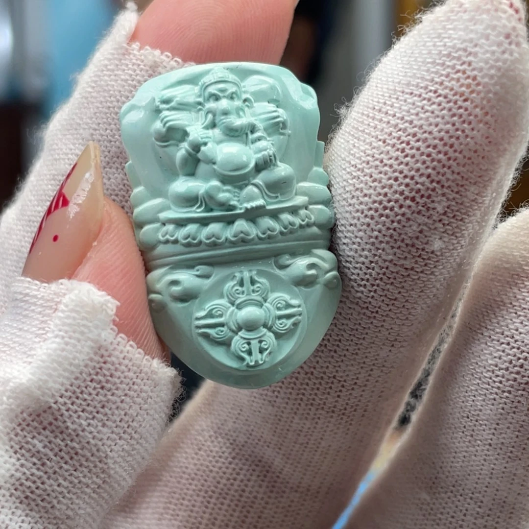 绿松石未镶嵌挂件