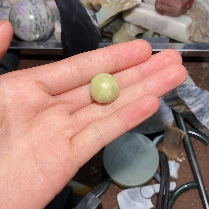 未镶嵌和田玉（青玉）珠宝半成品