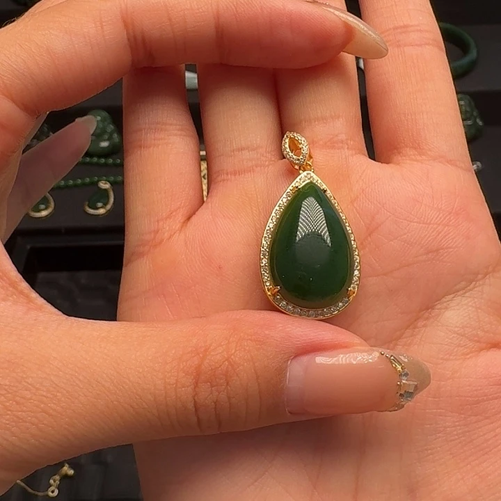 和田玉（碧玉）未镶嵌颈饰