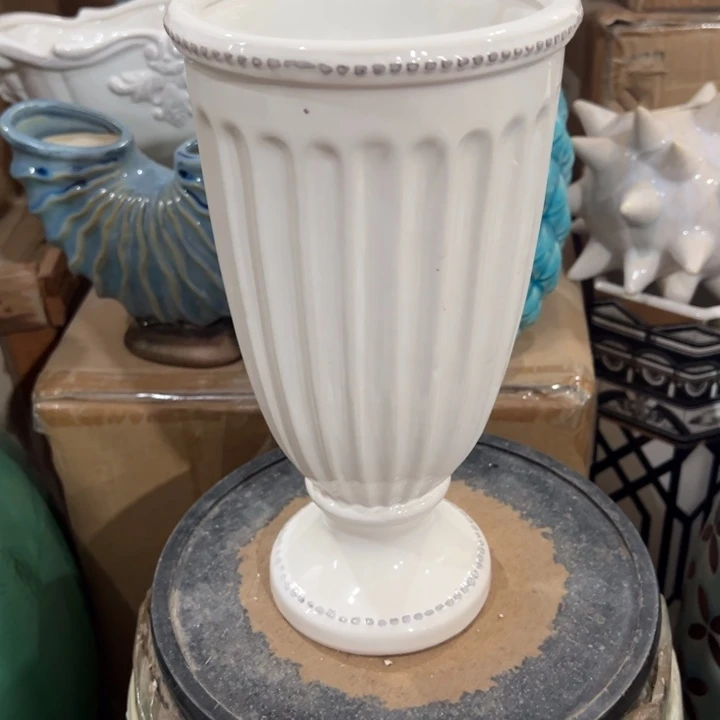 陶瓷花瓶微瑕捡漏出高24口11公分