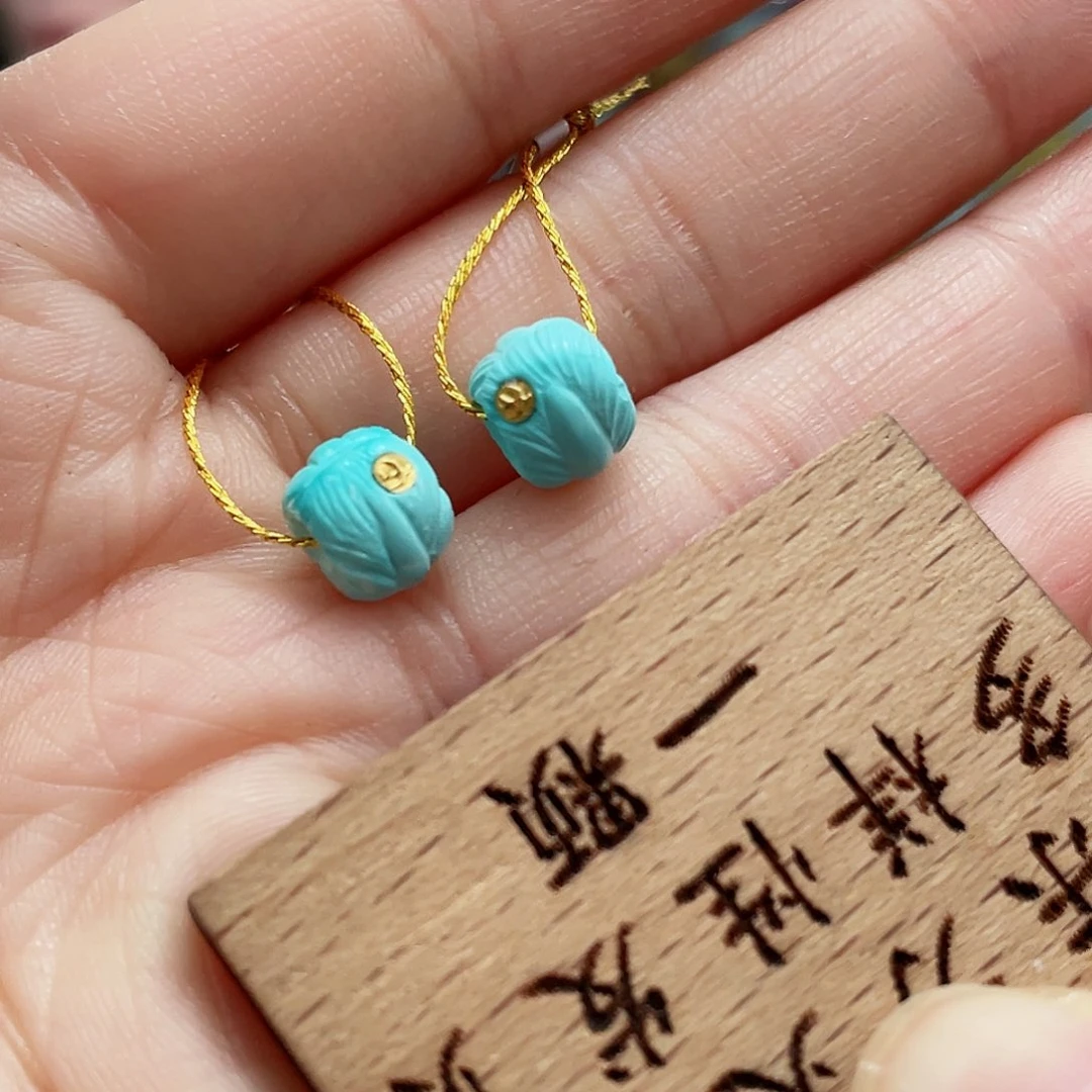 绿松石颈饰未镶嵌