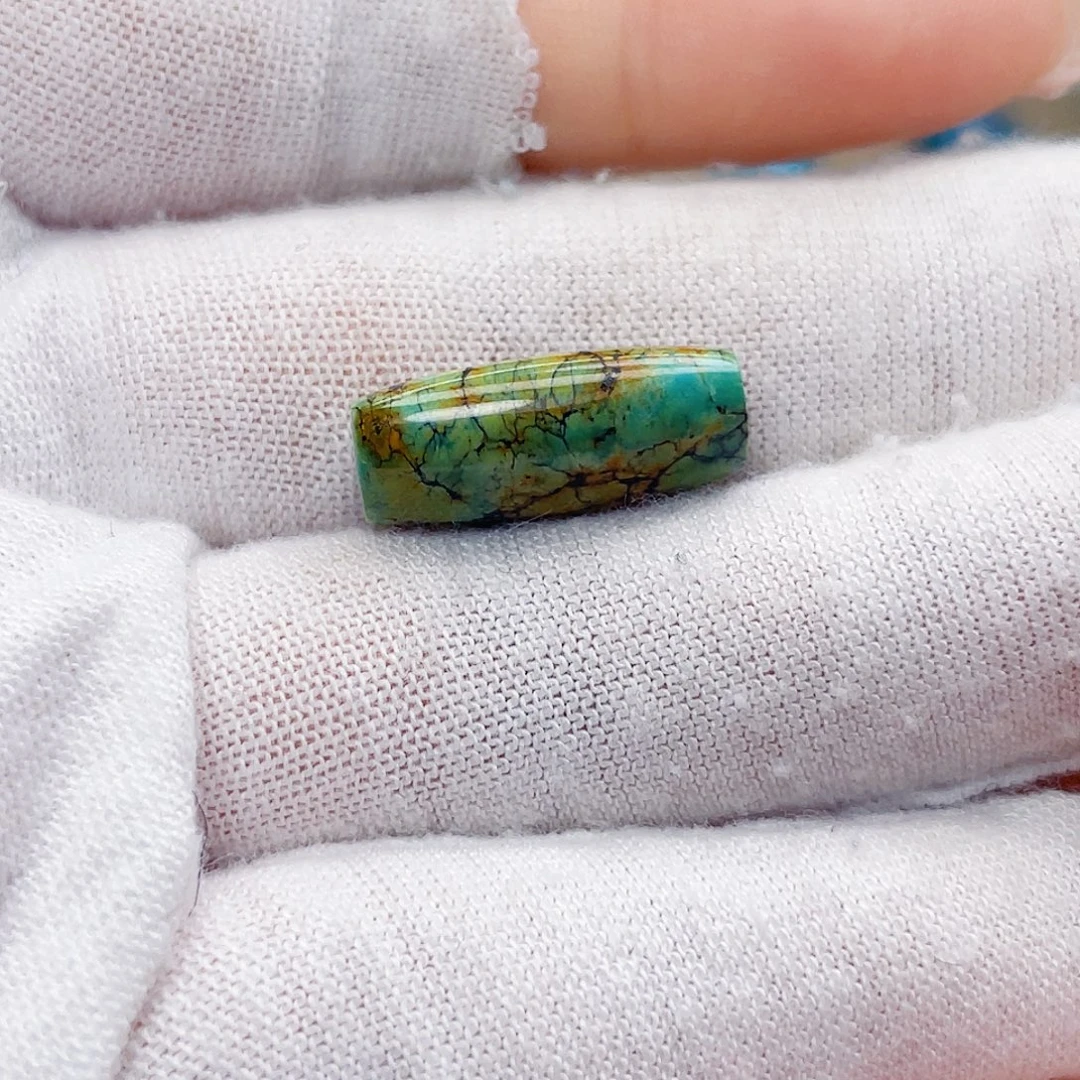 宁***a绿松石未镶嵌饰品