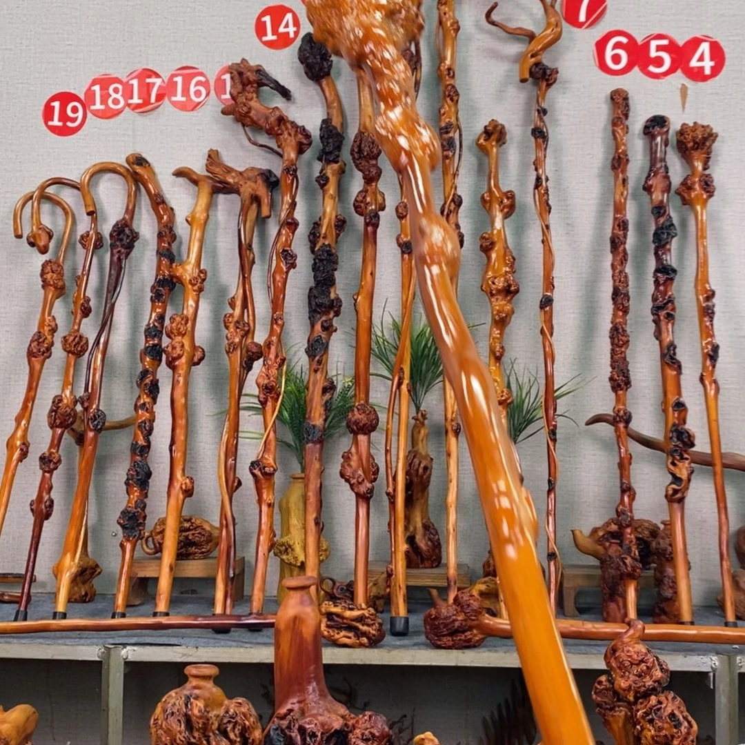 无***刚黑果木自然阴干的老料有风化纹裂介意者勿拍