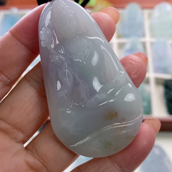 颈饰未镶嵌翡翠感***?翡翠