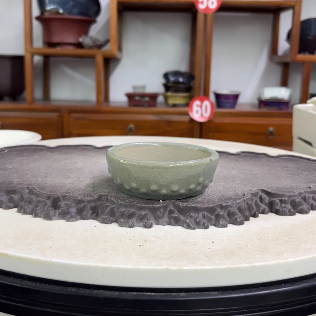 紫砂花盆瑕疵3/8.5。。。