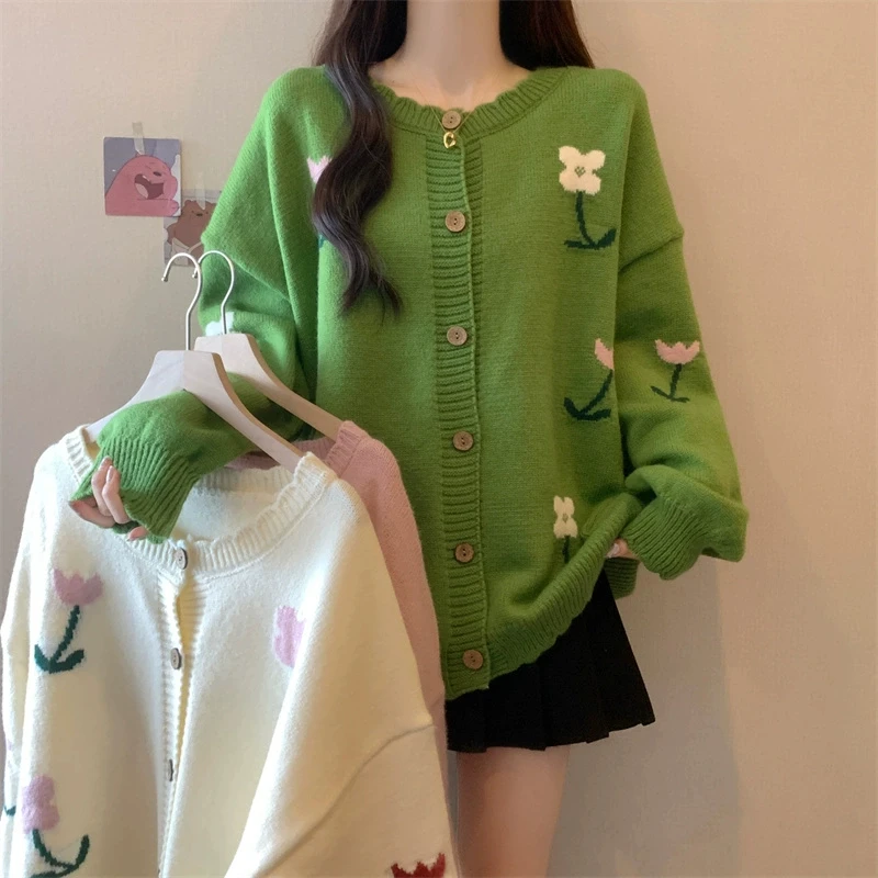 大码秋冬新款韩版刺绣花朵别致宽松漂亮毛衣外套女开衫