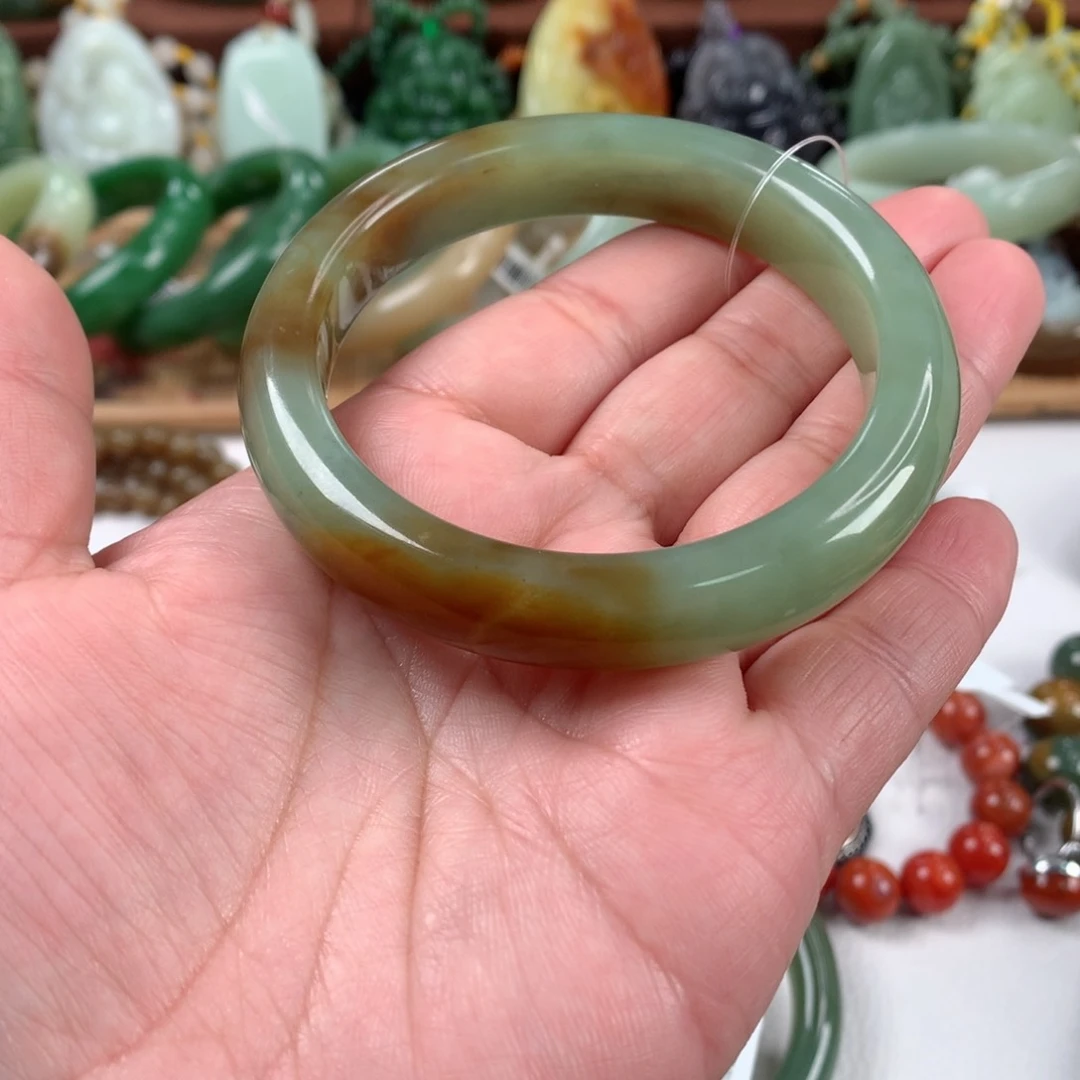 和田玉手镯未镶嵌59_60口径