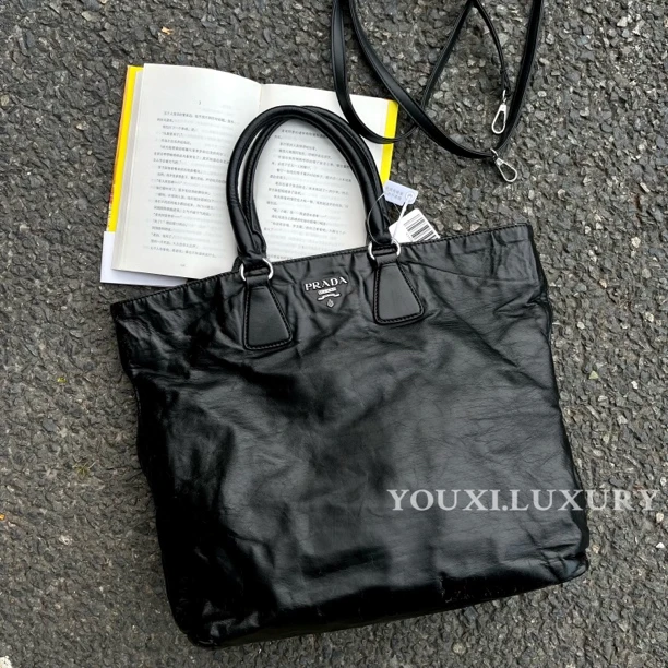 95新 Prada/普拉达 XM/高级黑银油蜡皮tote手提托特包/KH06609556