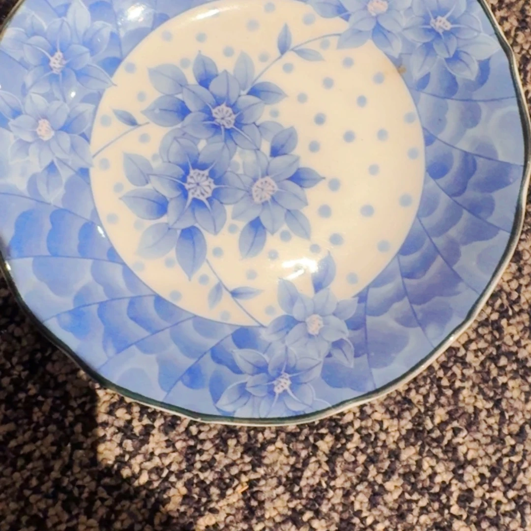 茉****搪瓷默认微瑕不退不换