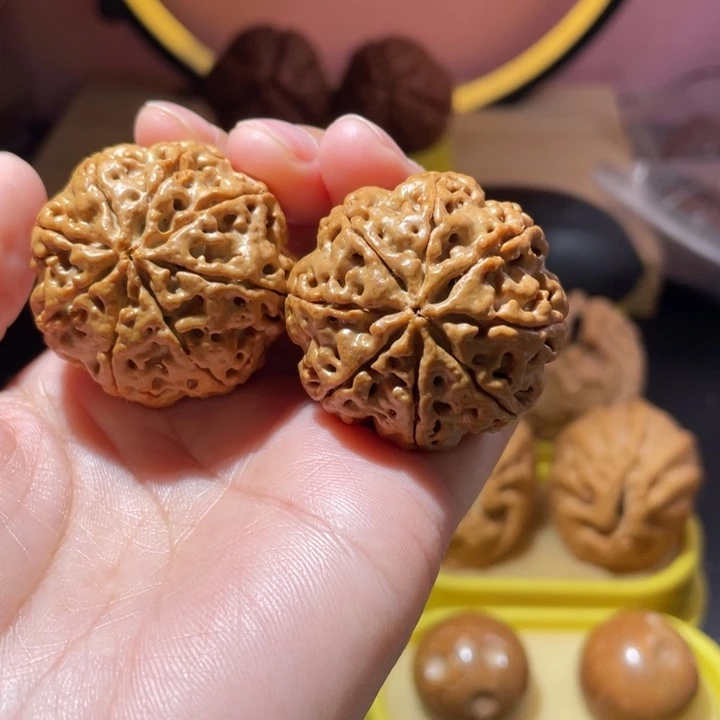 桃核把件八瓣金刚菩提37