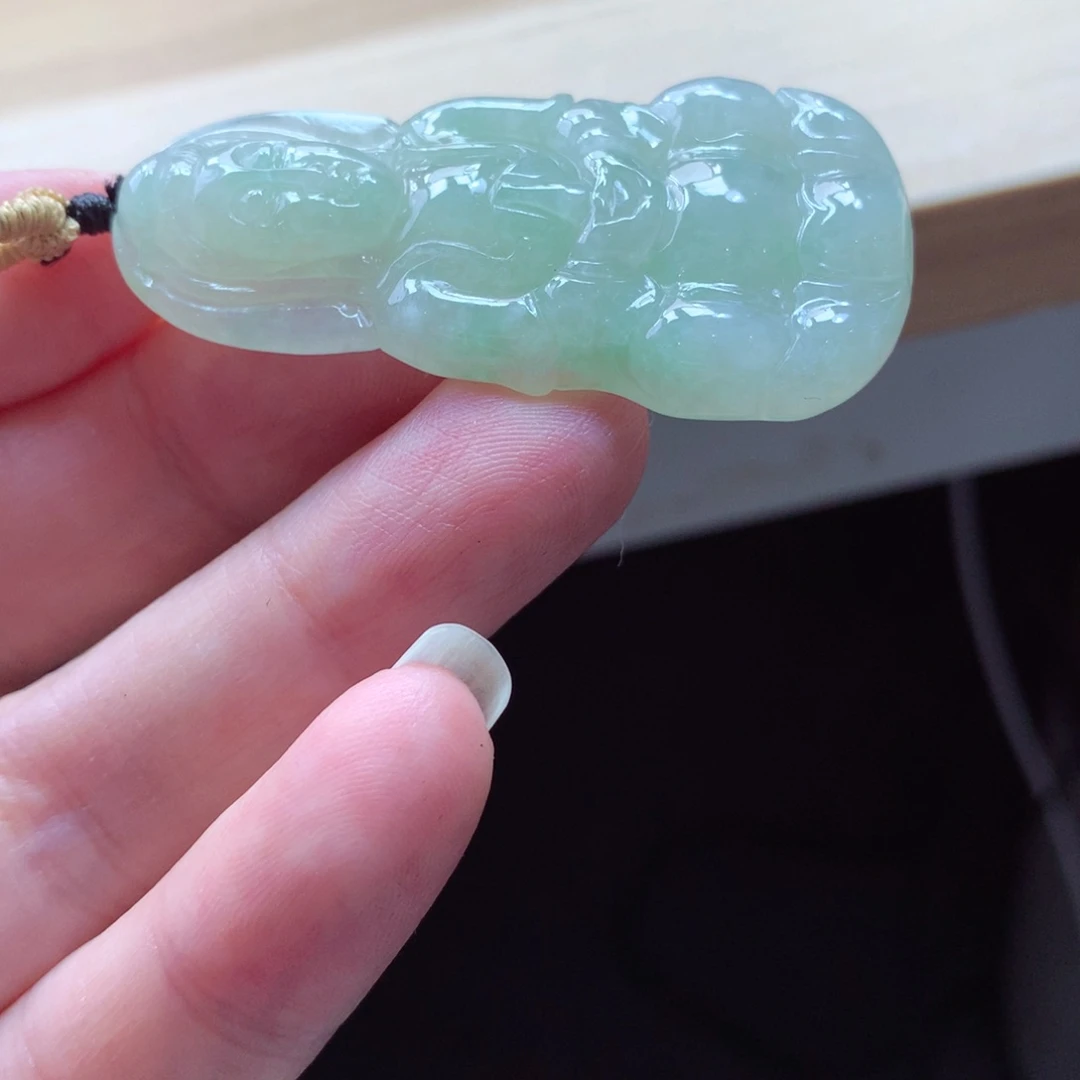 翡翠颈饰未镶嵌吊坠