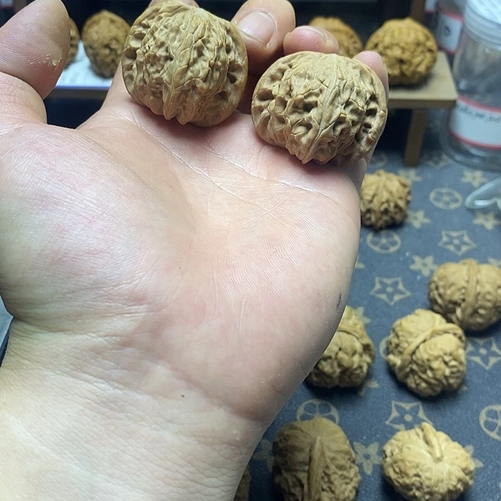 文玩核桃吊坠磨盘