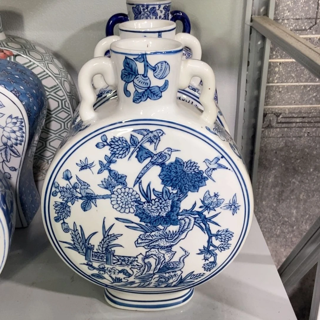 摆件花瓶手绘釉下彩