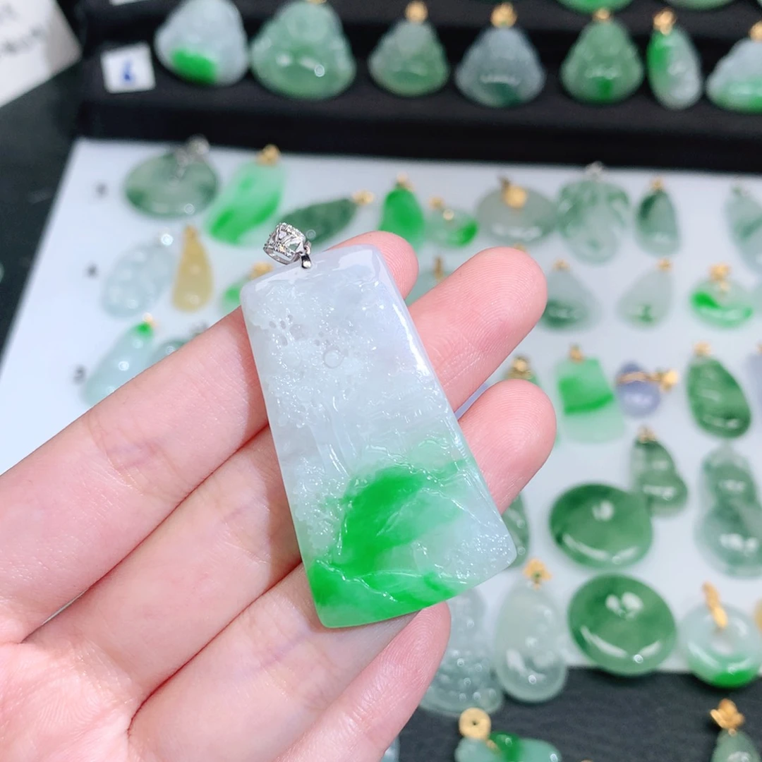 翡翠未镶嵌颈饰翡翠